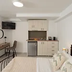 Apart-hotel Anemomilos