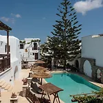 Apart-hotel Anemomilos 2*