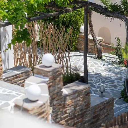 Aparthotel Anemomilos